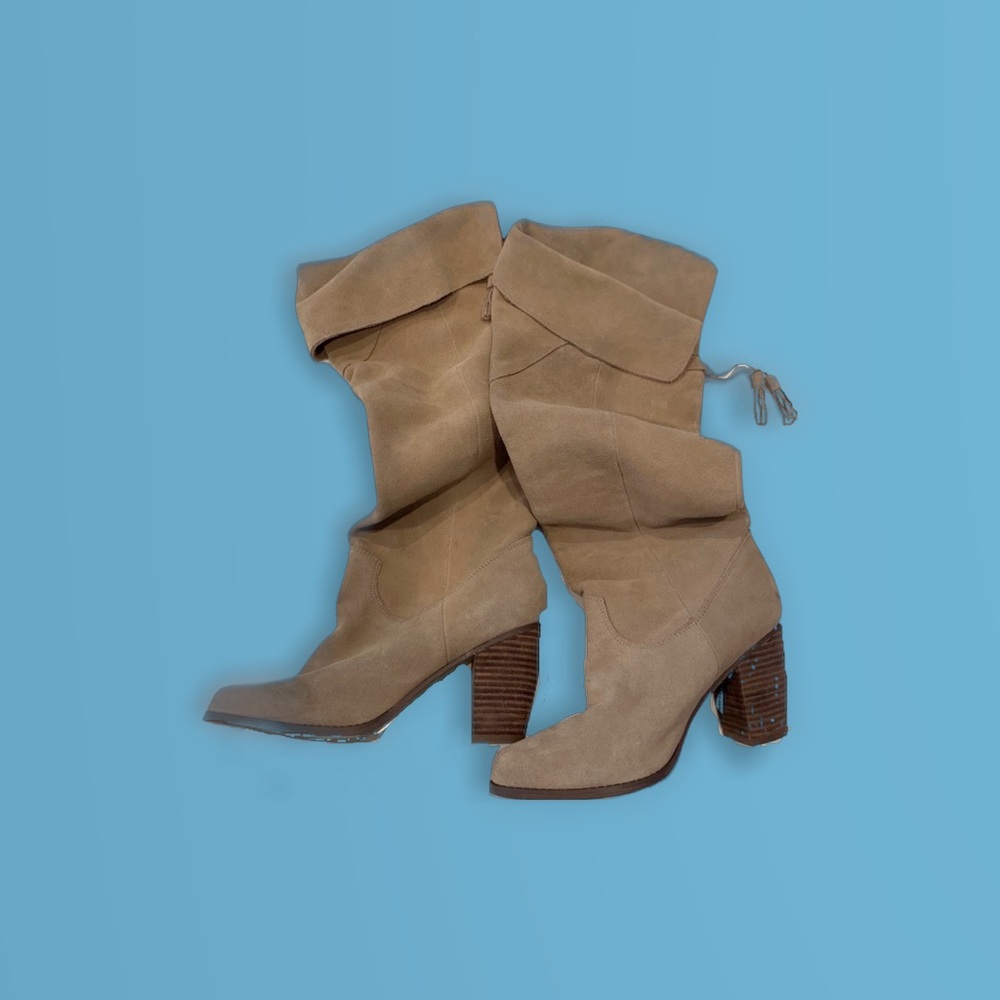 CYBER SALE🕊️Urban Outfitters Ecote Suede Knee Mid Callf Chunky Heeled Boots